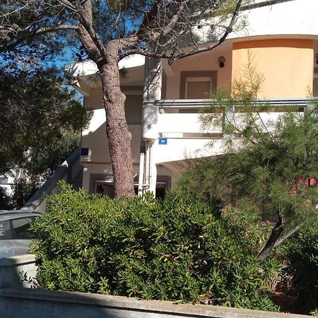 Apartman Nardi Vir Exteriér fotografie