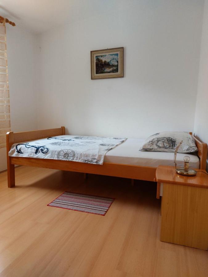 Apartman Nardi Vir Exteriér fotografie